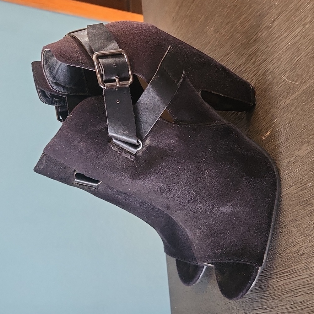 Sexy suade booties with heels and buckle